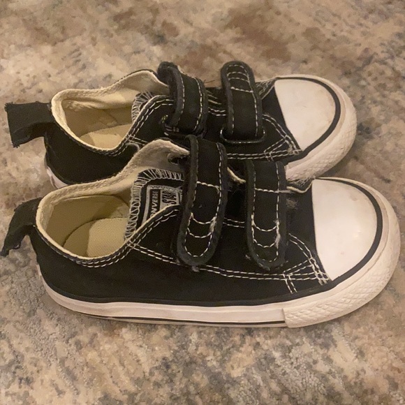 Toddler Unisex Black All Star Converse - Picture 2 of 3